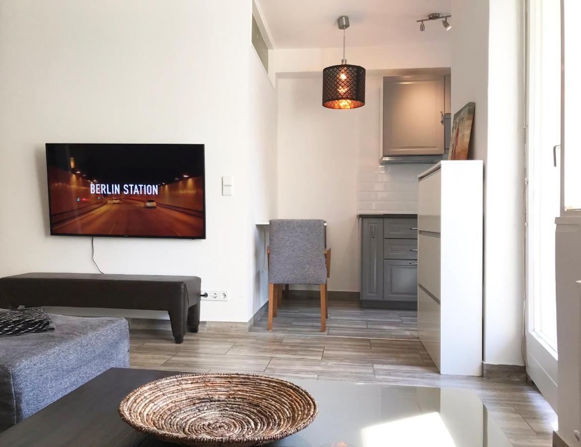 Designer Central Apartment With Terrace & Free Parking Berlim Exterior foto